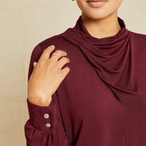 Amour Vert Leone Dream Knit Top